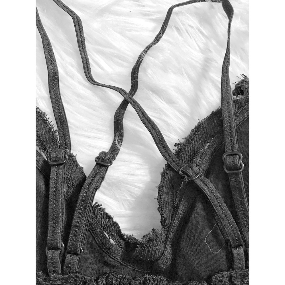 Black Lace Bralette - Picture 3 of 6